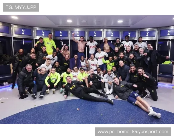 关于热刺的最新动态:更衣室反应观察 关于热刺的最新动态:更衣室反应观察