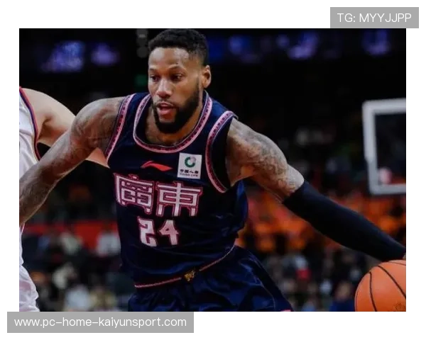 CBA广州快攻三线反击完成空接暴扣:城市激情与场上速度的共鸣 CBA广州快攻三线反击完成空接暴扣:城市激情与场上速度的共鸣