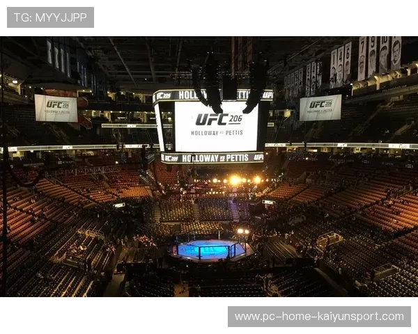 UFC拳手气势拉满，出场背景音乐引爆现场