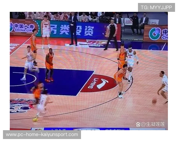 CBA杯上海防守夹击到位，逼出失误直接快下